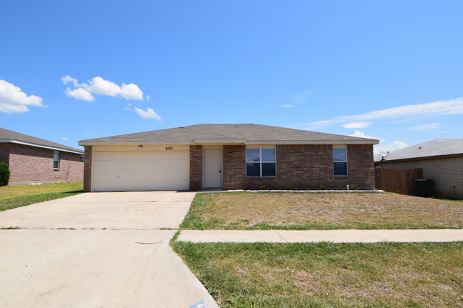Building Photo - 4105 Sand Dollar Dr
