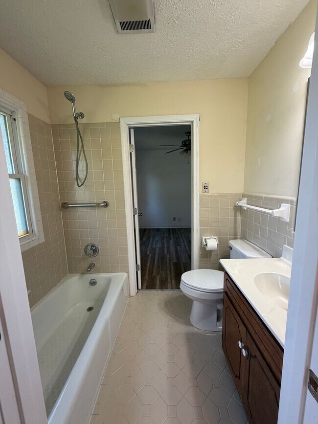 Building Photo - Situated in the heart of Sango, massive lot, and includes a fully finished & recently remodeled b...