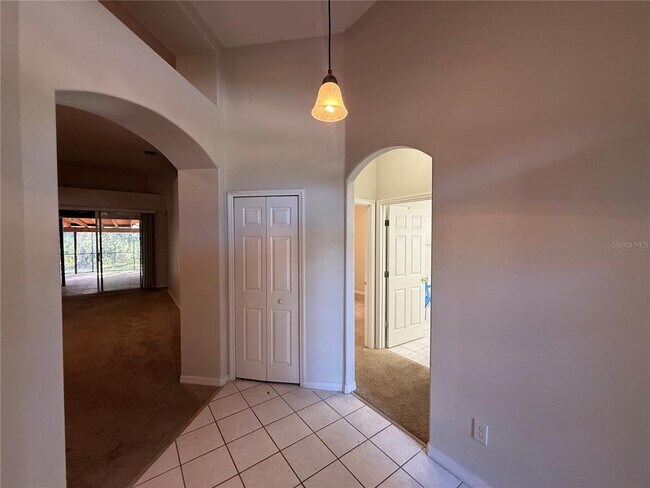 Building Photo - 1976 Willow Wood Dr