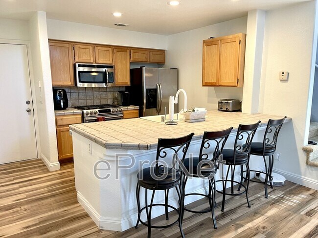 Building Photo - 1401 Beaver Spring St