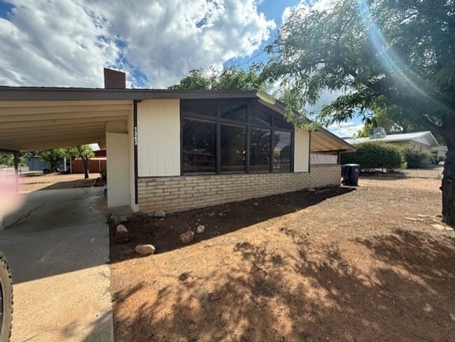 Primary Photo - 2 Bedroom 1 Bath Contact Property Pros Pro...