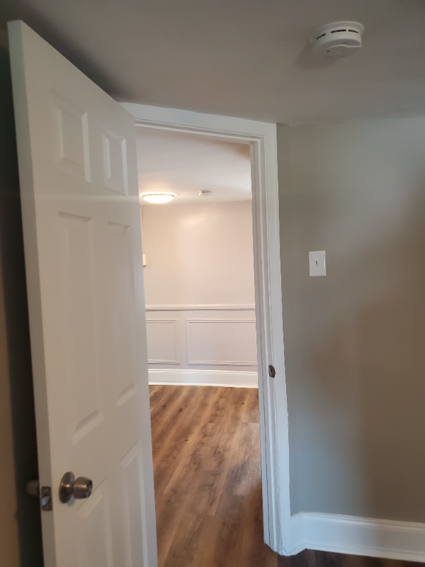 Building Photo - 803 Brooks Ln