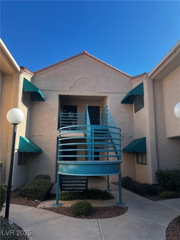 Building Photo - 2140 Pinetop Ln