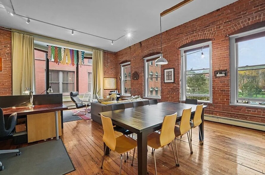 Building Photo - 93 Eddy St