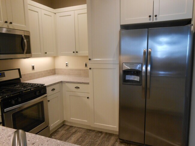 Building Photo - 20783 Boulderfield Ave