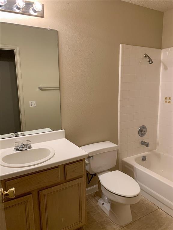 Building Photo - 9617 Copper Creek Dr