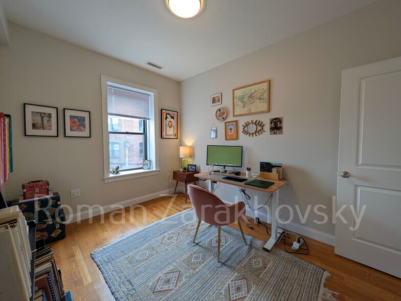 Building Photo - 7 Sutherland Rd