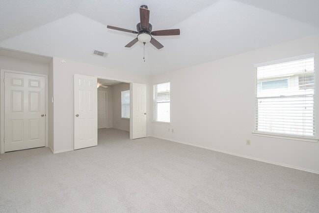 Building Photo - 2406 Old Dixie Dr