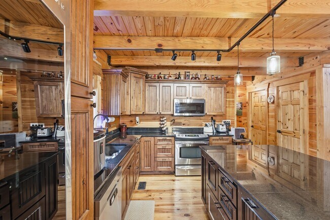 Building Photo - 1680 Lower Hatcher Creek Rd