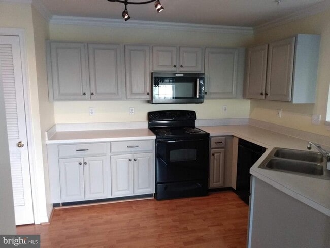 Building Photo - 6226 Wild Swan Way