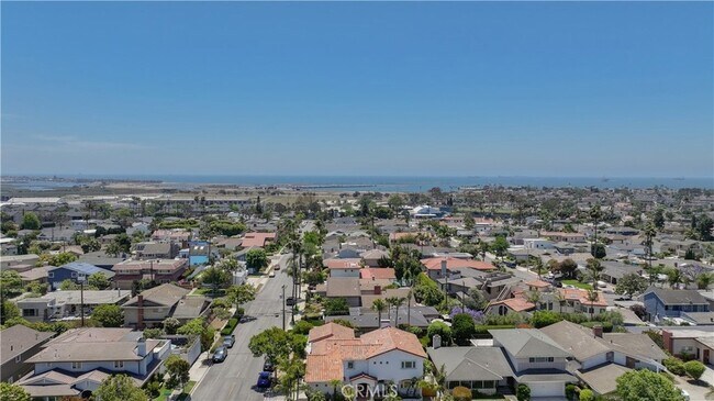 Building Photo - 1660 Catalina Ave