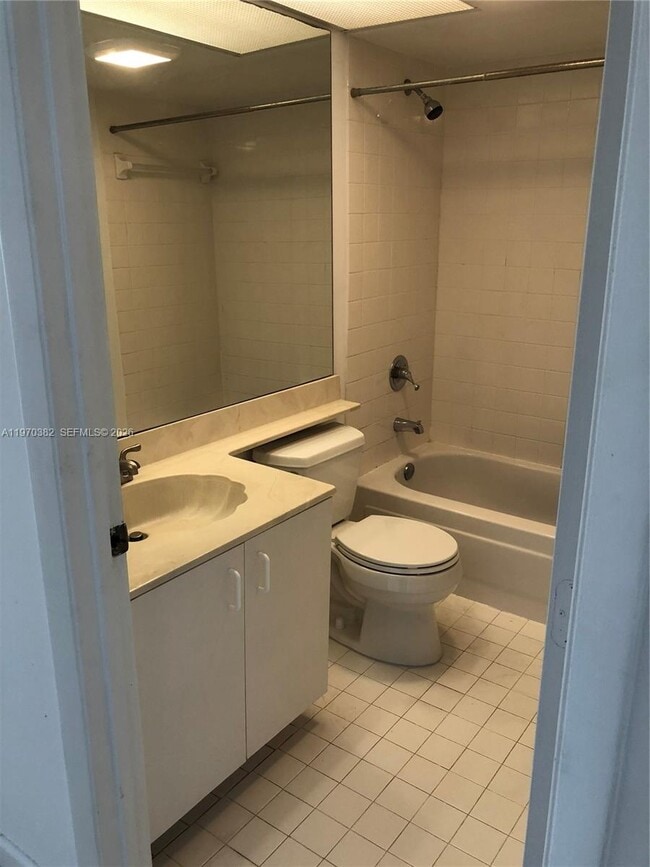 Building Photo - 2268 SE 27th Dr