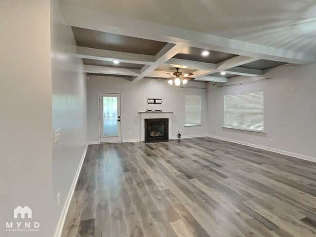 Building Photo - 421 Stowe Rd