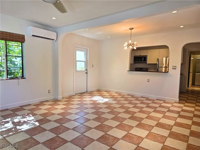 Building Photo - 1534 Avalon Pl