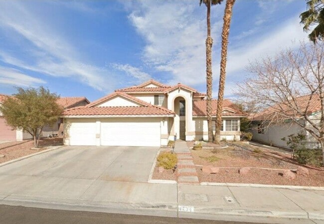 Building Photo - 1834 Escondido Terrace