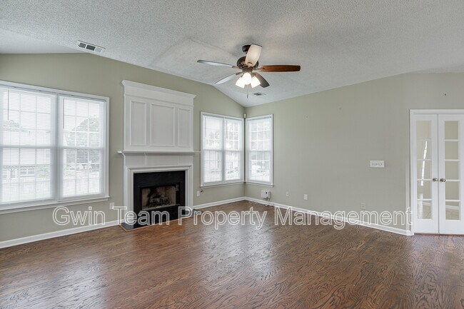 Building Photo - 305 Leatherman Ct