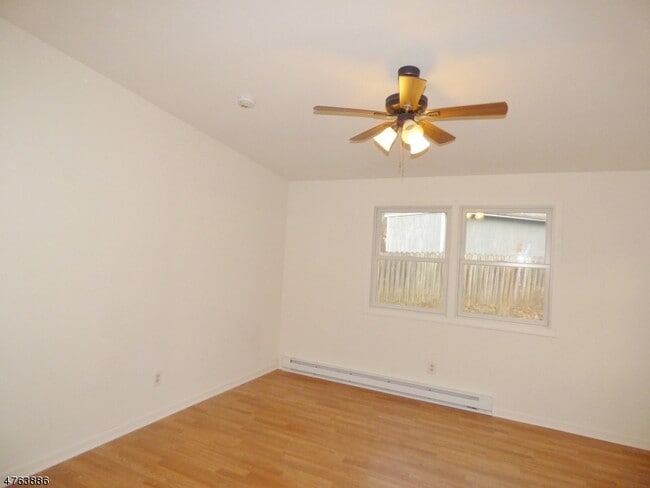 Building Photo - 8 N Glen Ave