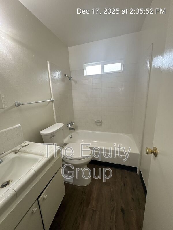 Building Photo - 801 S Conyer St