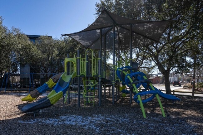 Building Photo - 1 Cool Blow St