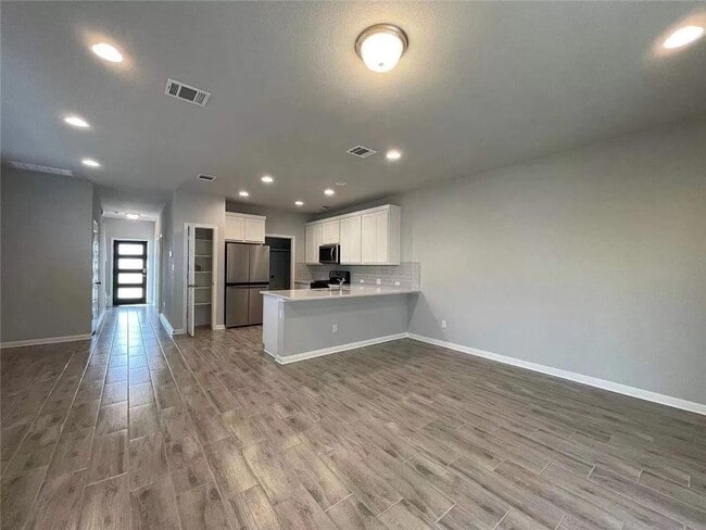 Building Photo - 2205 Arendale Dr