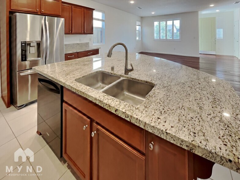 Building Photo - 6198 Sweet Cherry Dr