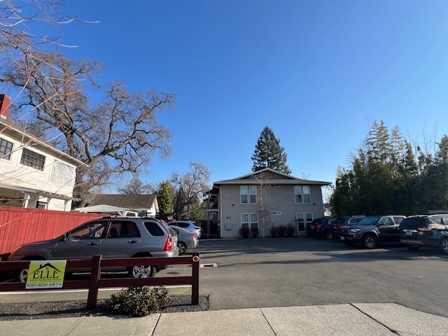 Building Photo - 815 Hazel St