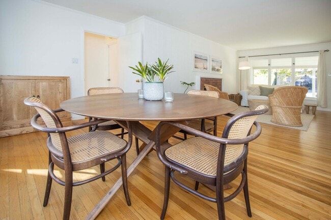 Building Photo - Perfect Family Home in Flats of Kentfield ...