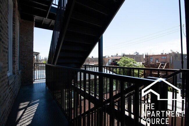 Building Photo - 2743 W Division St