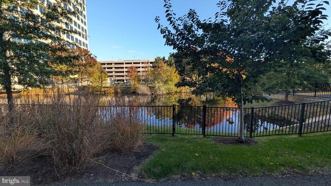 Building Photo - 13222 Lake Waterview Wy