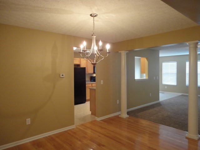 Building Photo - 5145 Oak Creek Trail