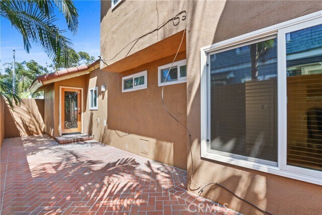 Building Photo - 2214 2nd St