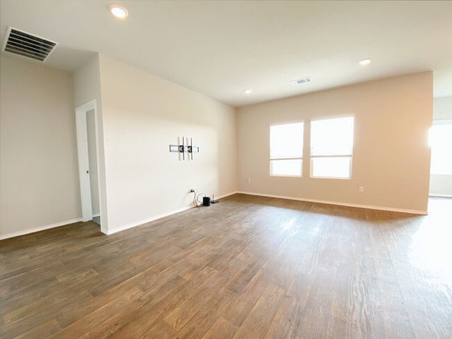 Building Photo - 15016 Upland Willow Rd