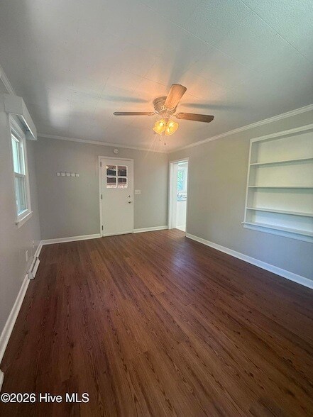 Building Photo - 1203 N Poplar St