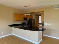 Building Photo - 7428 Thomas Dr
