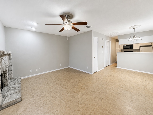 Building Photo - NICE 1 BR CONDO IN DESIRED GATED COMMUNITY*EASY ACCESS TO I35, 410, AND SHOPPING*APPLIANCES INCLU...