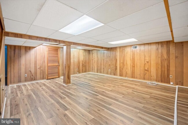 Building Photo - 7014 Beechwood Dr