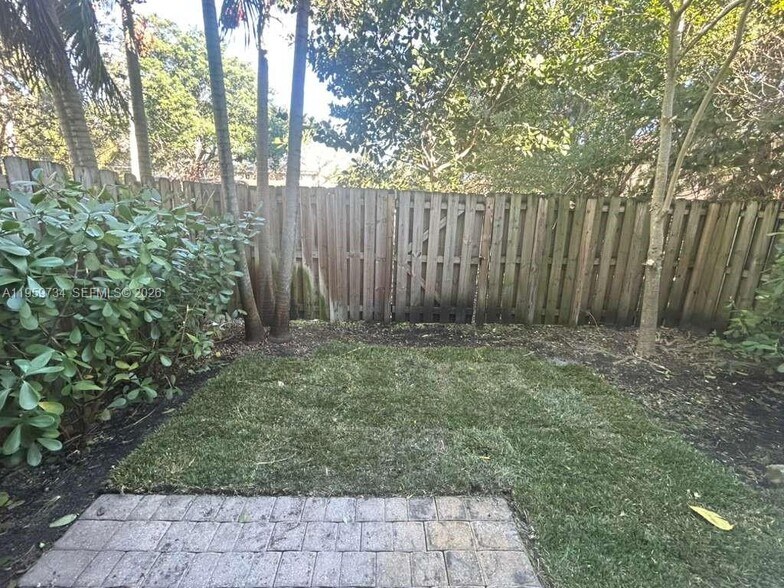 Building Photo - 6501 N Anise Ct