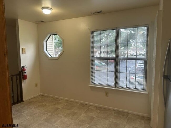 Building Photo - 3214 Juniper Ct