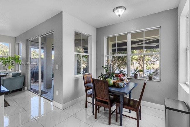 Building Photo - 16605 SW 55th Terrace