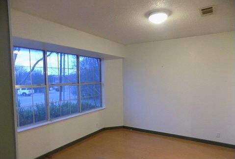 Building Photo - 509 Meadowbrook Dr