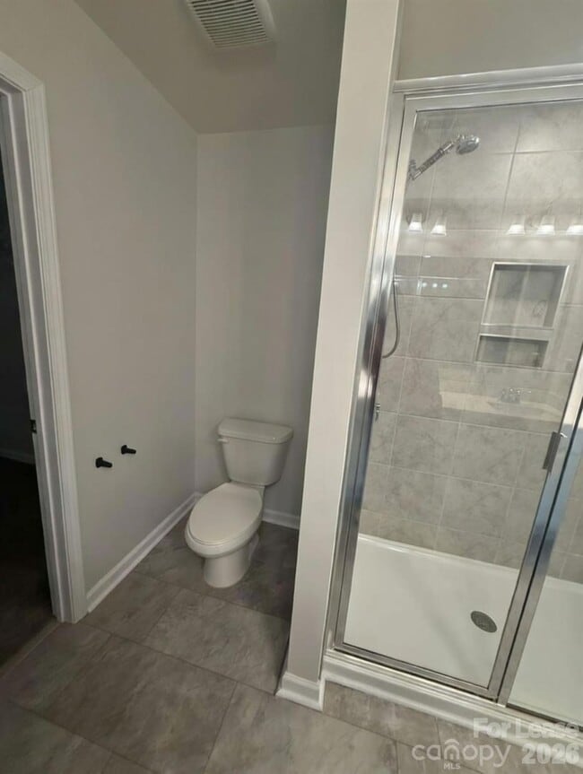 Building Photo - 5215 Maynard Hl Dr