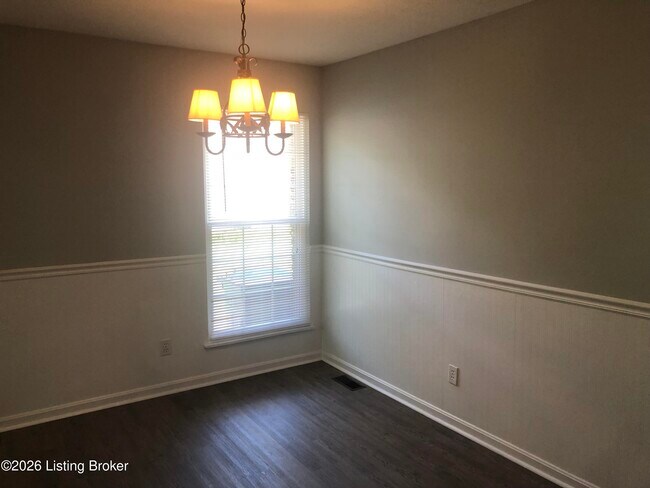 Building Photo - 6811 Cedarwood Dr