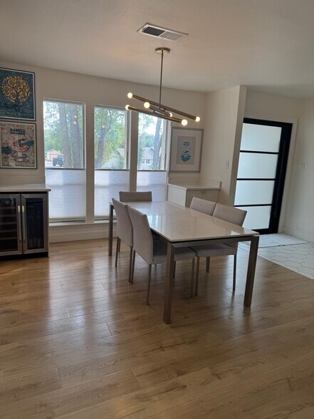 Dining room - 3808 Oak Creek Dr