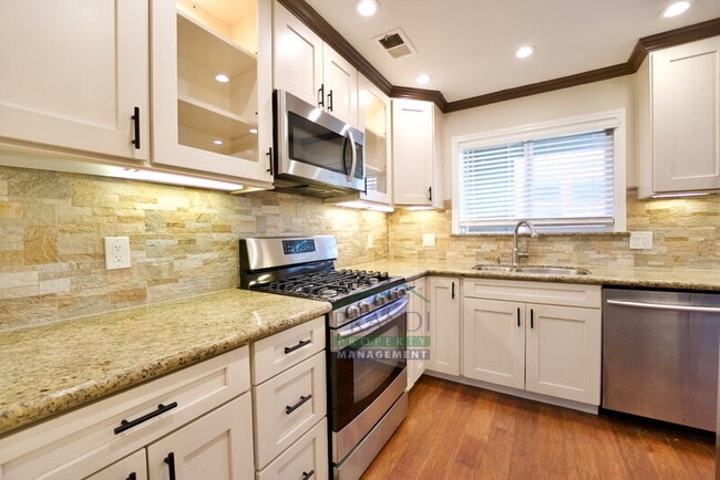 Building Photo - 1 Oliva Dr