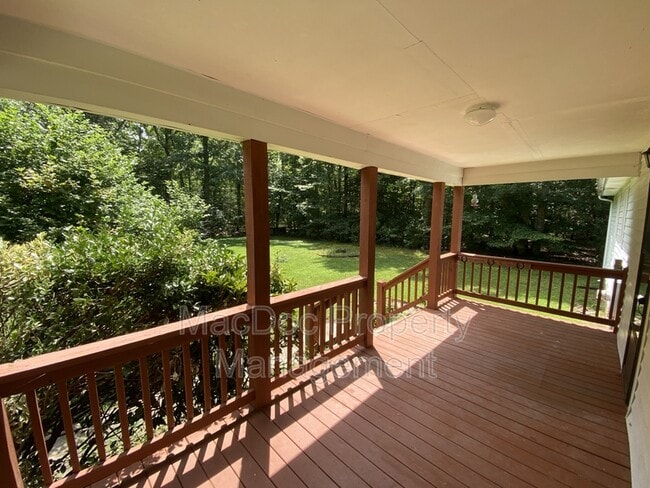 Building Photo - 28341 Edgar Rd