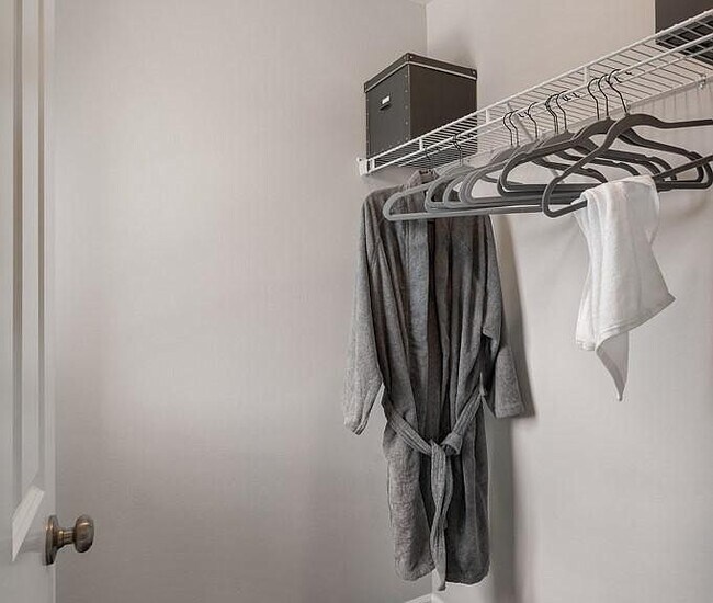 Building Photo - 18424 111th Ave E