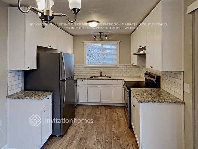 Building Photo - 7110 Fenton Cir