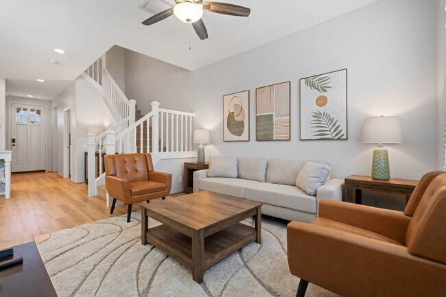 Building Photo - Modern Island Living | AC, W/D, Garage, Wo...