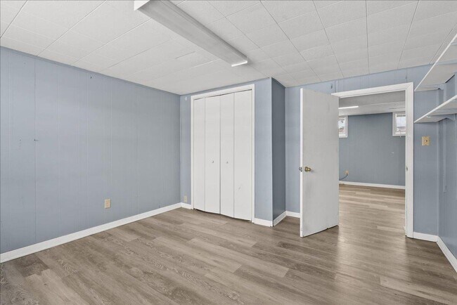 Building Photo - 1416 Starview Dr