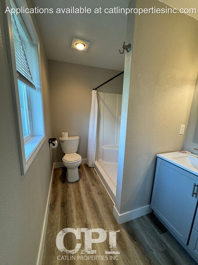 Building Photo - 119 Penny Ln